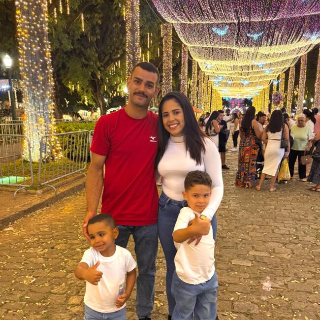 Emprego de babá em Contagem: Laisla