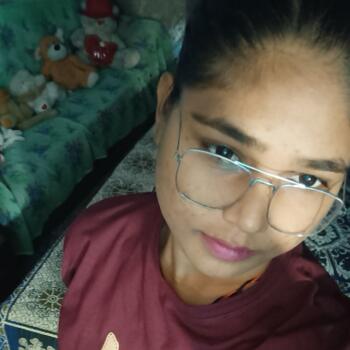 Babysitting job in Ghaziabad: babysitting job Pragya. Kashyap