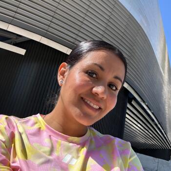 Trabajo de cuidador(a) en Carlet: trabajo de canguro Angie valentina