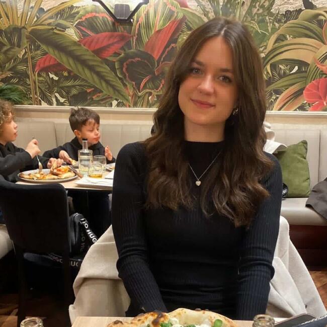 Babysitter in Budapest: Eszter