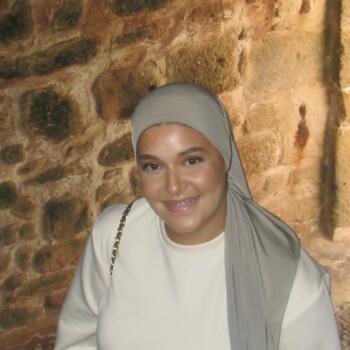 Babysitter in Antwerp: Houda