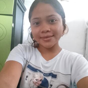 Babysitter in Montería: Zharith