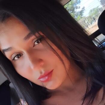 Babysitter Brasília: Carla Beatriz