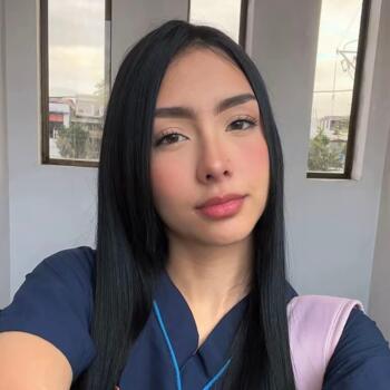 Babysitter Armenia: Maria Camila Román