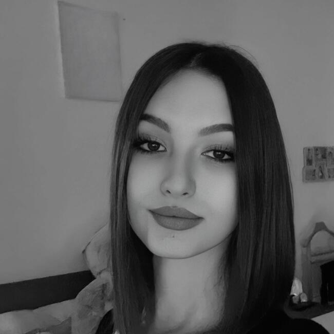 Babysitter in Uboldo: Alexandra