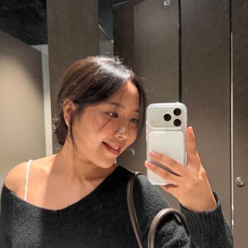 Babysitter in Singapore Island: Le Wun Sandi