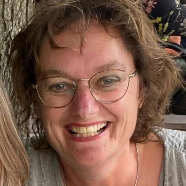 Babysitter in Philippine: Desiree