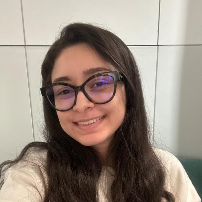 Babysitter in Saint-Maur-des-Fossés: Sourour