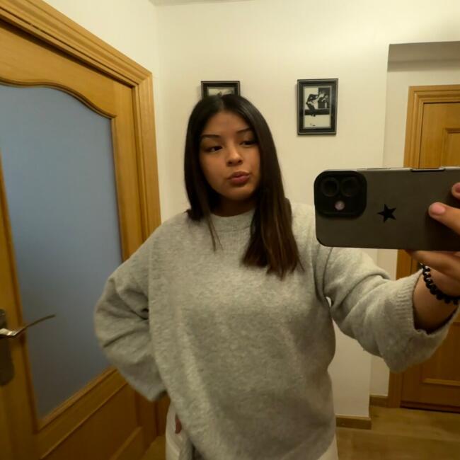 Canguro en Zaragoza: Kasey