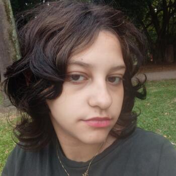 Babysitter in Viamão: Emily veleda