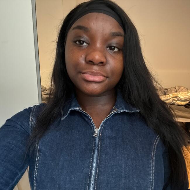 Babysitter in Etterbeek: Alia