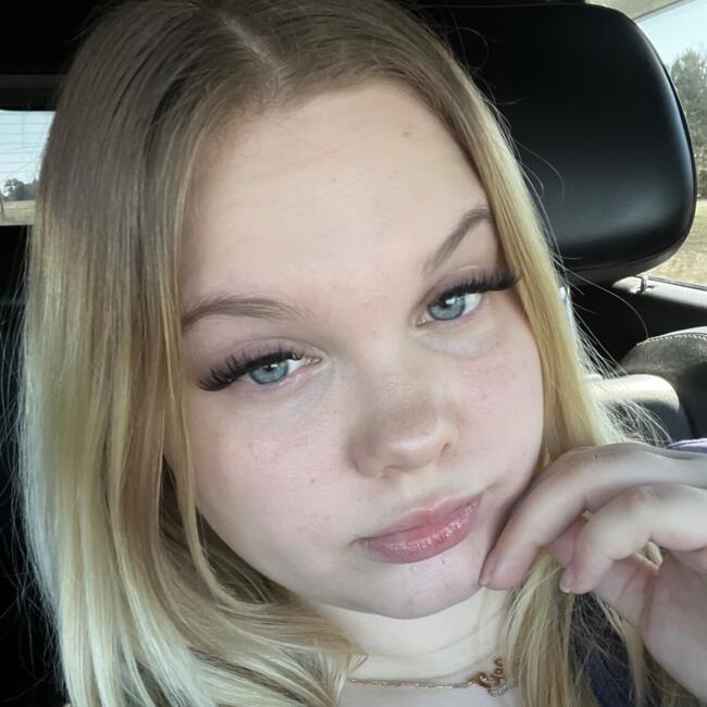Babysitter in Pageland: Kalee