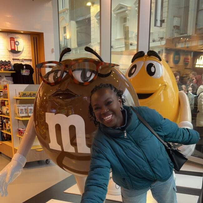 Babysitter in Versailles: Diane