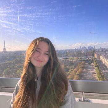 Babysitter in Levallois-Perret: Clara