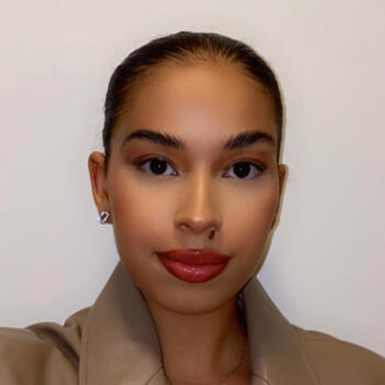 Babysitter in Pontault-Combault: Ilyana