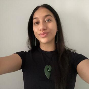 Babysitter in Porirua: Rhiannon