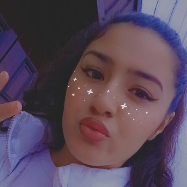 Babysitter in Iași: Corina