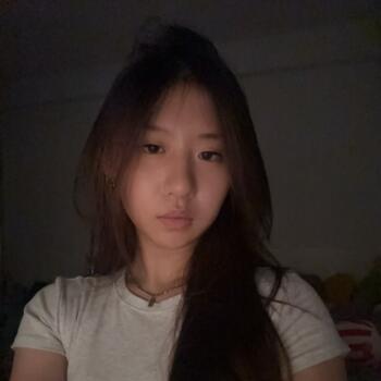 Pengasuh di Singapore Island: Chloe