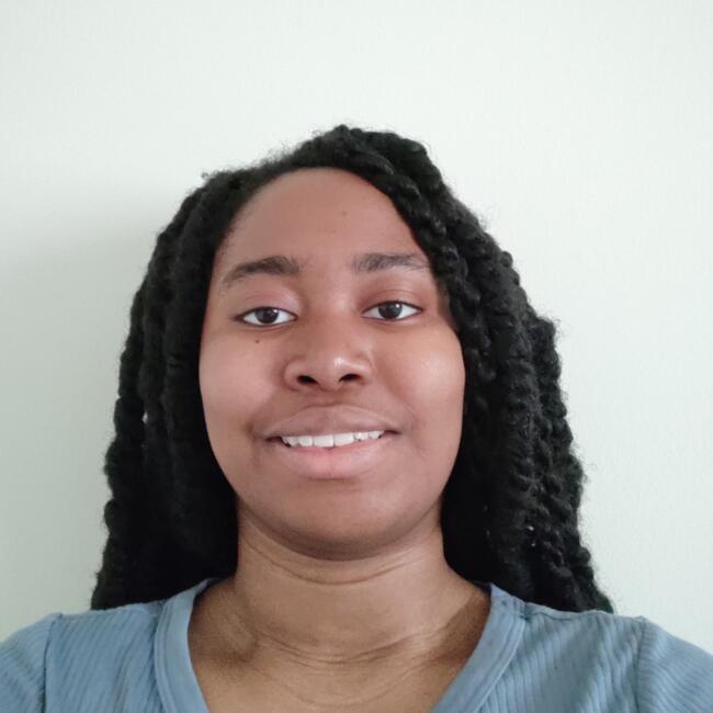 Babysitter in Lanham: Christiana