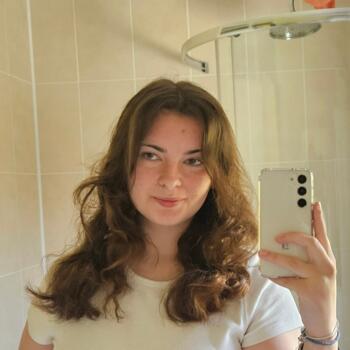 Babysitter in Bath: Iryna