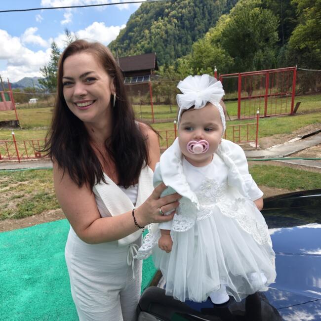 Babysitting job in Nieuwerkerken: Covaci Karla