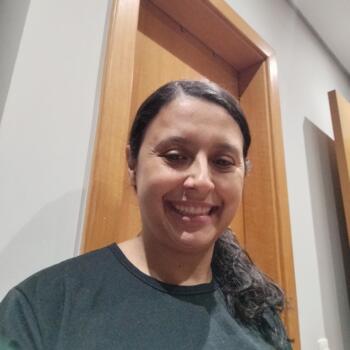 Babysitter Ibirité: Priscila Gomes cirino