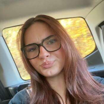 Babysitter in Saint-Sébastien-de-Morsent: Family