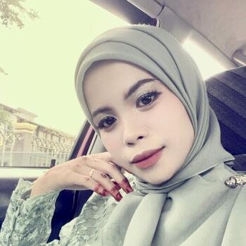 Babysitter in Kodiang: Erina