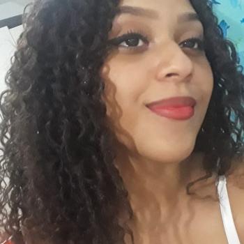 Babá Nova Iguaçu: Isis