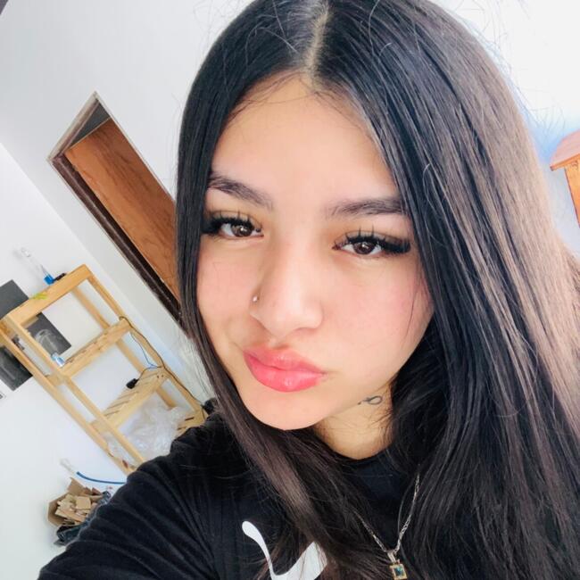 Babysitter in Pilar: Priscila
