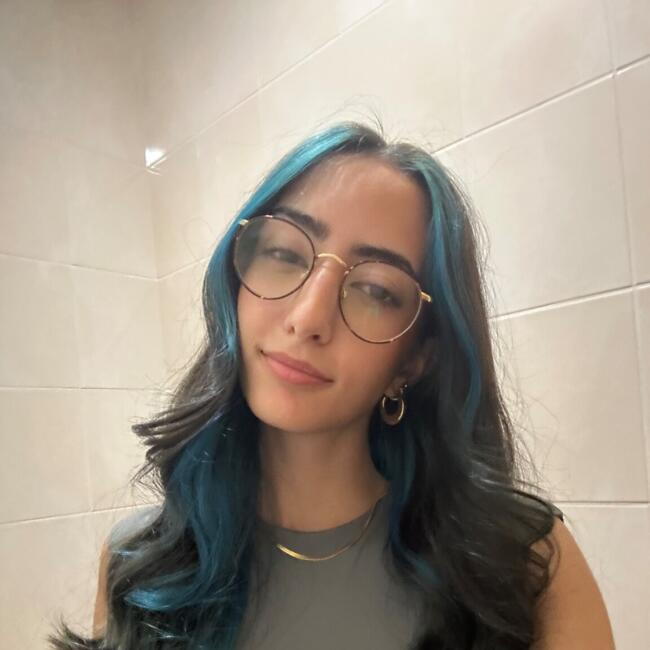 Babysitter in São Tiago de Custoias: Mariana