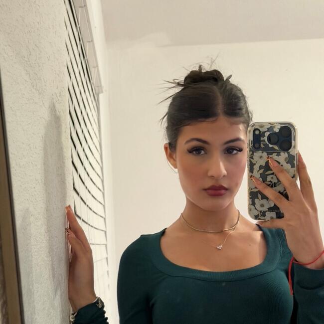 Babysitter in Aurora: Leead