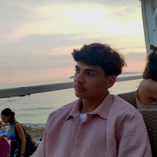 Babysitter in Annecy: Rafael