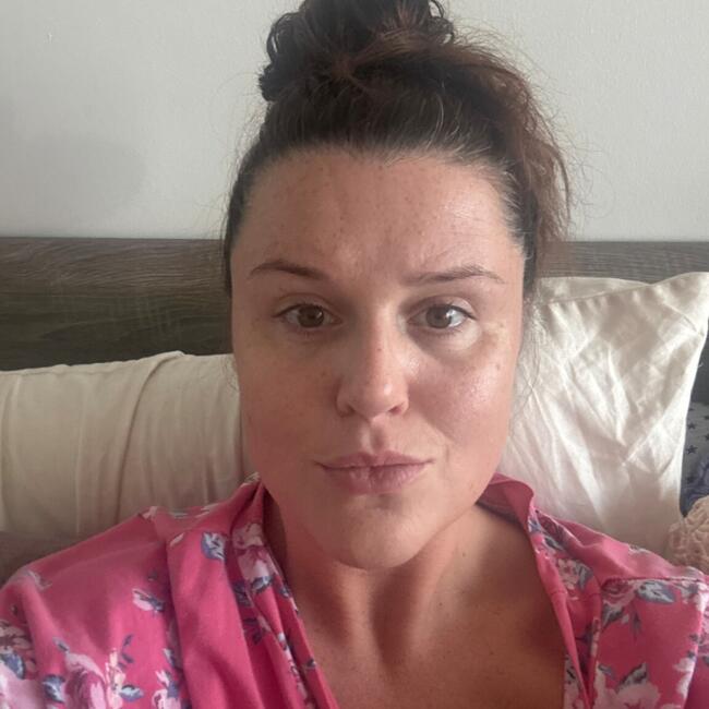 وظيفة جليسة أطفال في أبوظبي: Natasha