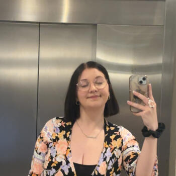 Babysitter in Albertville: Vanessa