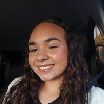 Babysitter in Assis: Raquel