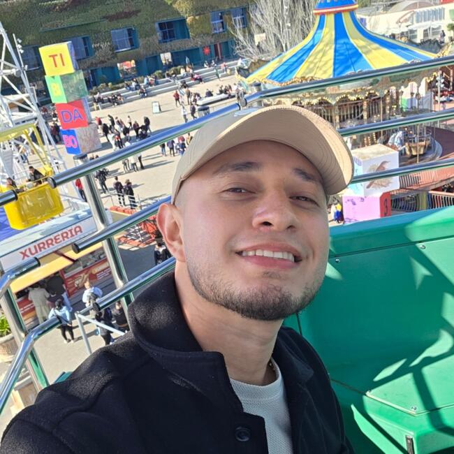 Babysitter in Barcelona: Elmer Betancourth