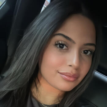 Babysitter in Ronse: Amina