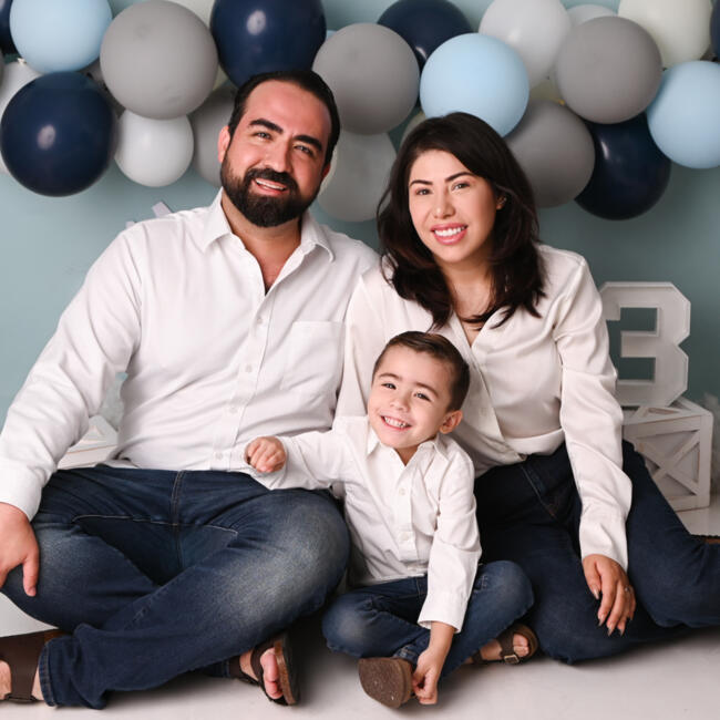 Babysitting job in Nuevo México: Adolfo