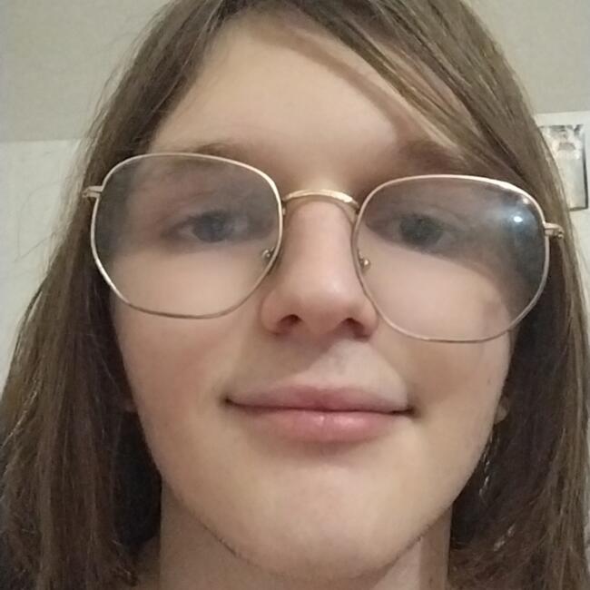 Babysitter in Fauville-en-Caux: Louna