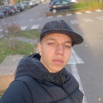 Babysitting job in Mulhouse: babysitting job Razika