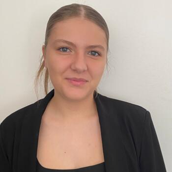 Babysitter in Mouvaux: Aimy