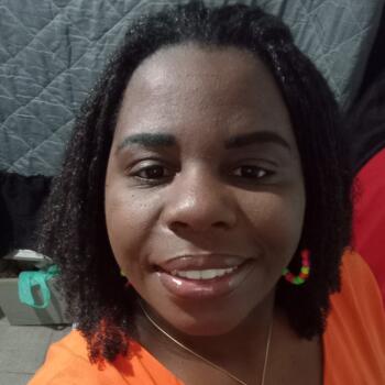 Babysitter in Niterói: Jessica