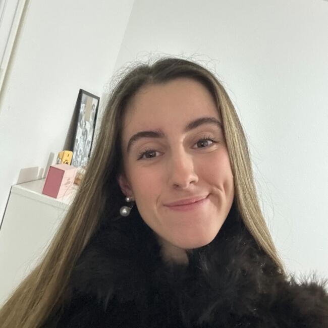 Babysitter in Angoulême: Carla