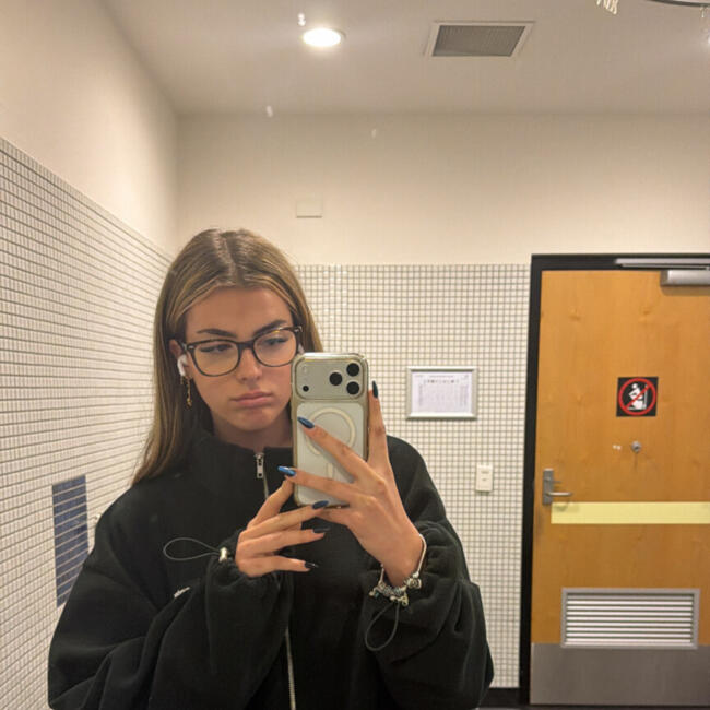 Babysitter in Melbourne: Elissa