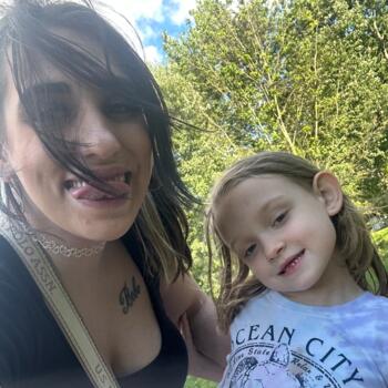 Babysitting job in Nanticoke: babysitting job Mackenzie