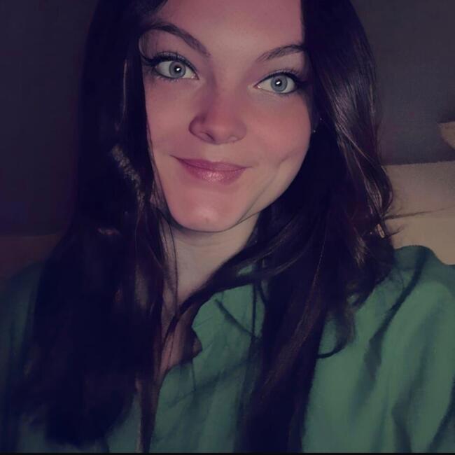 Babysitter in Saint-Loup-Géanges: Louanne