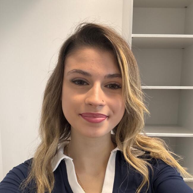 Babysitter in Nyon: Elza