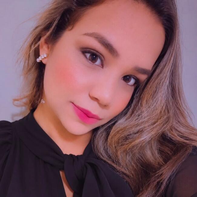Emprego de babá em Brasília: Beatriz
