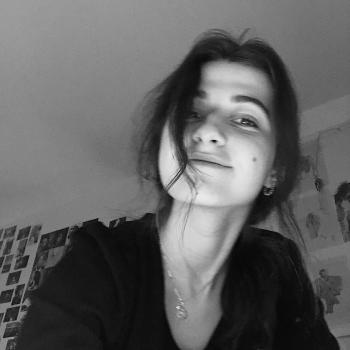 Baby-sitter in Ramonville-Saint-Agne: Réka